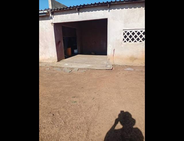 2 BEDROOM HOUSE FOR SALE IN PALM RIDGE